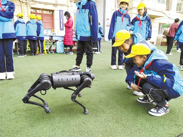 蘭州安西路小學(xué)“STEM種子?！苯遗?>
        </a><em>蘭州安西路小學(xué)“STEM種子?！苯遗?/em></li>
    <li><a  target=
