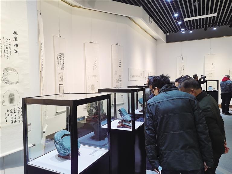 “非遺精品洮硯傳拓題跋藝術展”開展 洮硯雕刻、傳拓、拓片題跋集中亮相甘肅藝術館