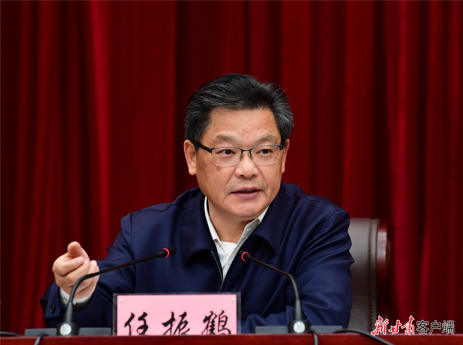 任振鶴在全省新型城鎮(zhèn)化工作推進(jìn)會(huì)議上強(qiáng)調(diào)：凝心聚力抓落實(shí)、蹄疾步穩(wěn)向前進(jìn)，奮力推進(jìn)新型城鎮(zhèn)化建設(shè)再上新臺(tái)階